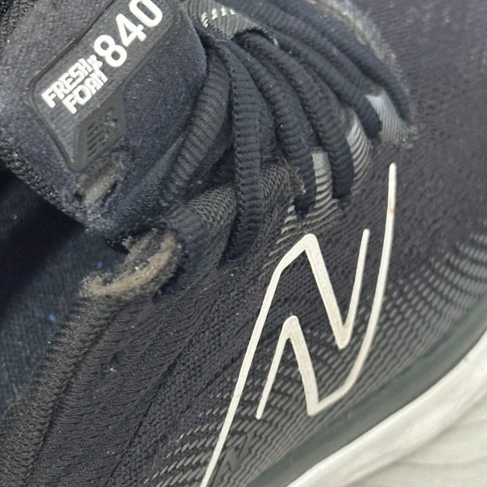 New Balance Fresh Foam X 840‎ v1 Women's Sz 8.5 Running Shoes Black White